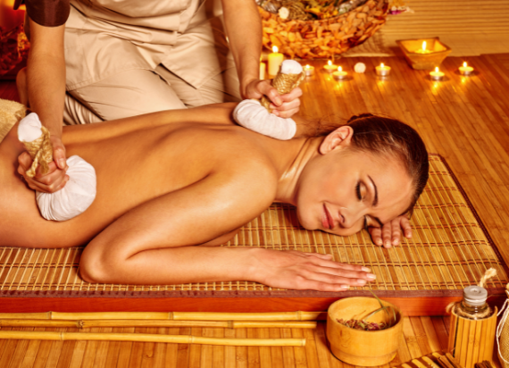 Massagem Terapêutica com Pinda Chinesa ou Pinda Tailandesa